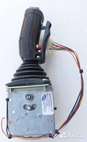 Хитачи zx270lc-5 джойстик