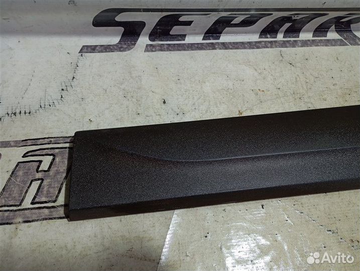 Молдинг двери передний правый Audi Q5 8R 2.0 CNC