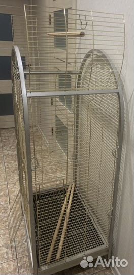 Клетка для крупного попугая