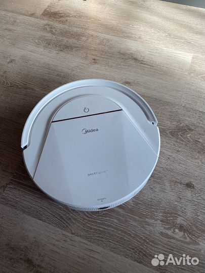 Робот пылесос midea
