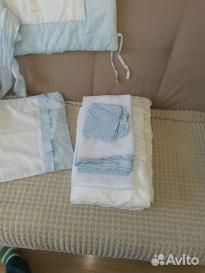 Комплект в детскую кроватку бортики