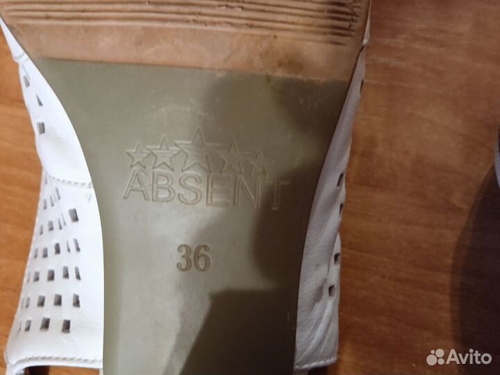 Босоножки кожанные