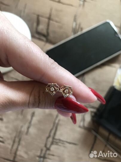 Золотые серьги