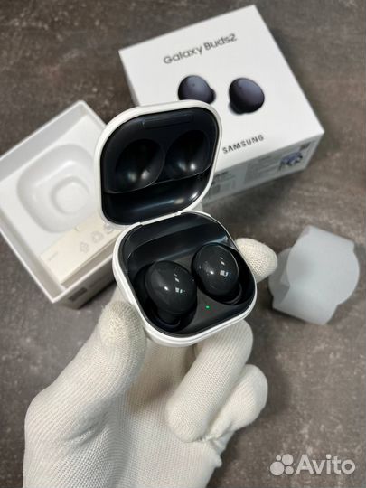Беспроводные наушники Samsung Galaxy Buds 2