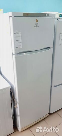 Холодильник Indesit