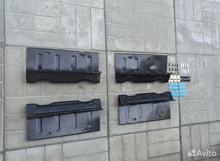 Крепление к порогам Kia Sorento 2009-2018