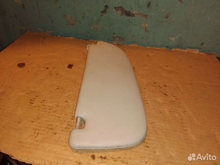 Солнцезащитный козырек левый Peugeot 206