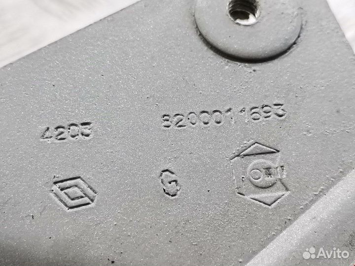 Петля капота левая для Renault Espace 4 7701207260