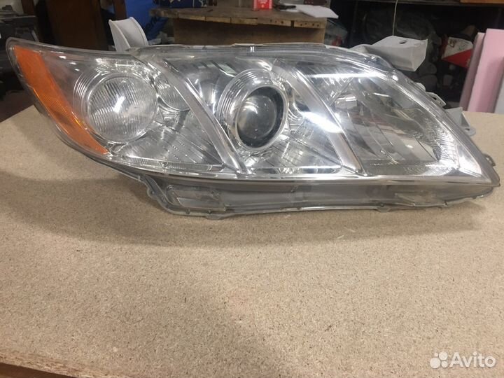 Фара правая Toyota Camry / Тойота Камри 40