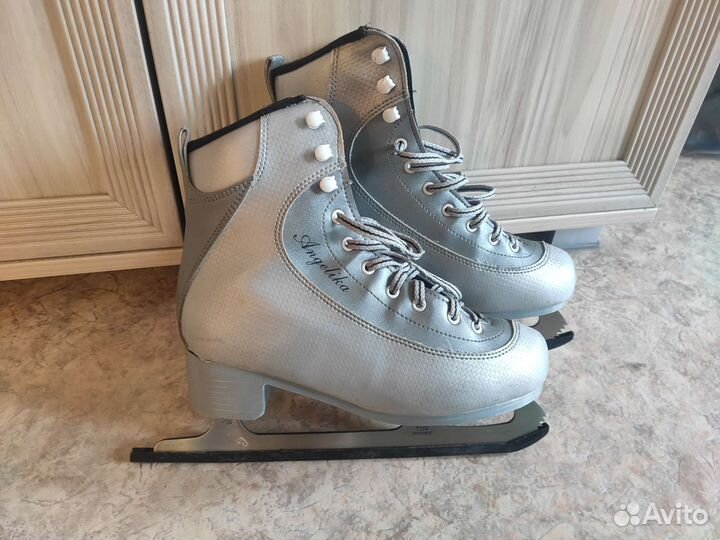 Коньки 38 р
