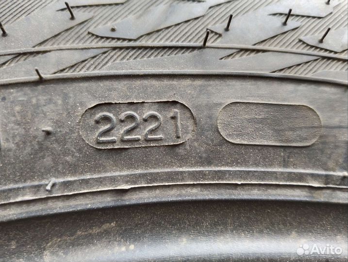 Nokian Tyres Hakkapeliitta 9 SUV 215/55 R18 99T