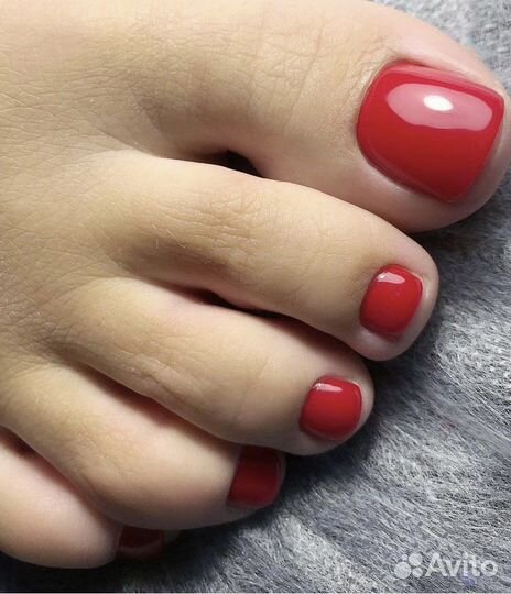 Маникюр и педикюр