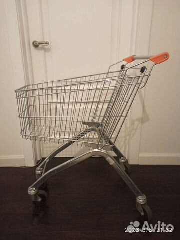 Тележка магазинная, на 60 л. новая