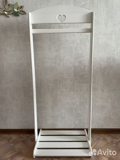 Вешалка напольная деревянная детская