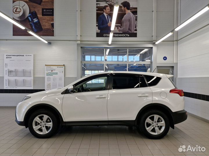 Toyota RAV4 2.2 AT, 2013, 187 131 км