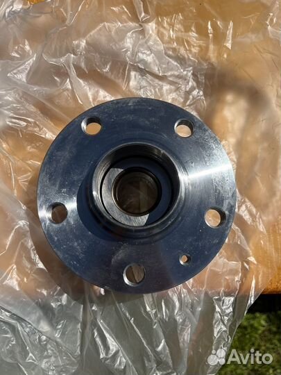 Ступица передняя skoda octavia a7 1.8