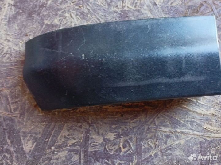 Накладка заднего бампера правая 090597596RH Zafira