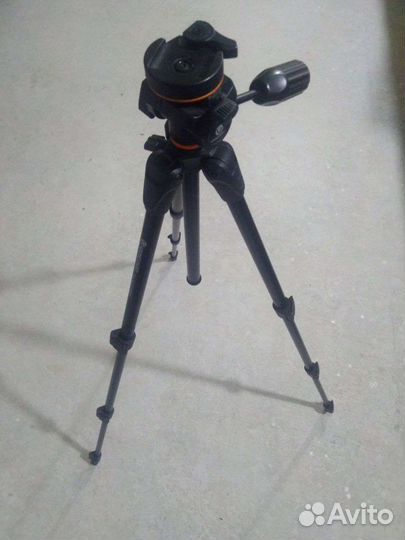 Штатив, фотоштатив, видеоштатив