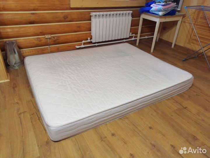 Матрас 160х200 бу