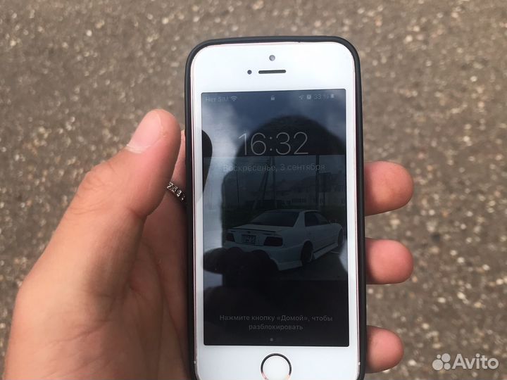 Телефон iPhone se