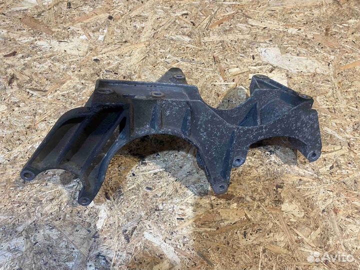 Кронштейн генератора Porsche Cayenne 955 (2002-200