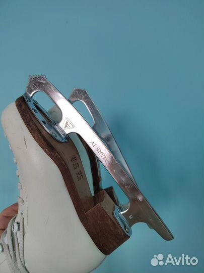 Коньки фигурные Wifa 29