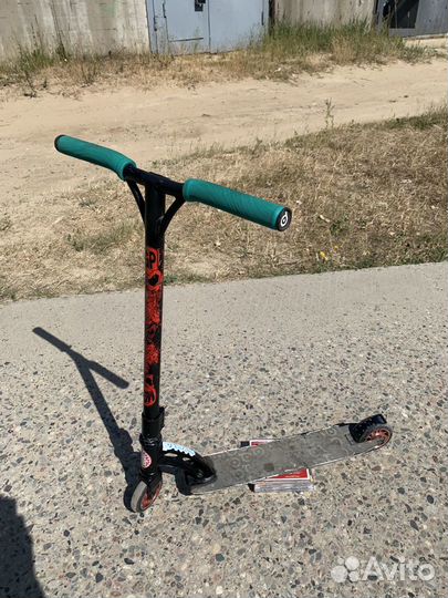 Трюковой самокат MGP