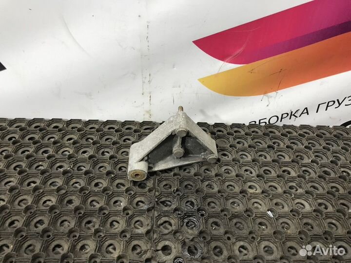 Кронштейн кулисы кпп Scania 4-series