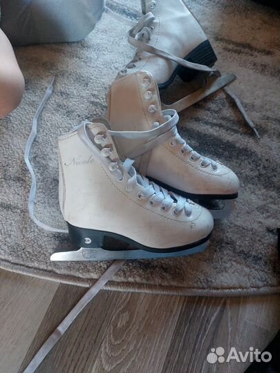 Коньки фигурные