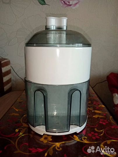 Соковыжималка Scarlett SC-011