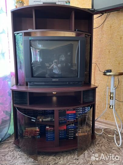 Тумба под телевизор