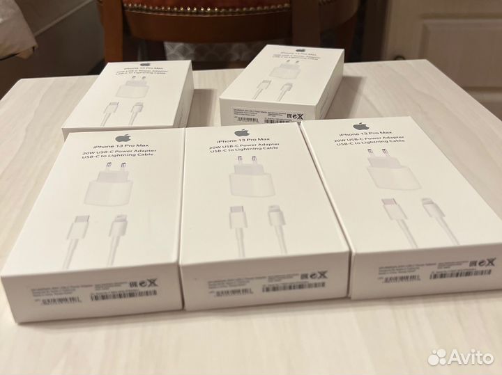 Зарядка на iPhone 20w