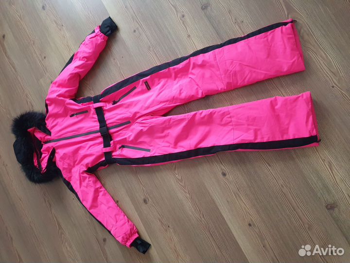 Зимний комбинезон для девочки