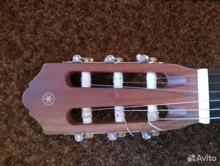 Классическая гитара yamaha c40m