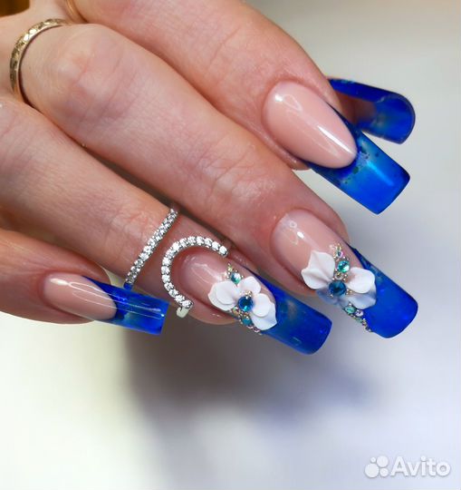 Наращивание и укрепление ногтей