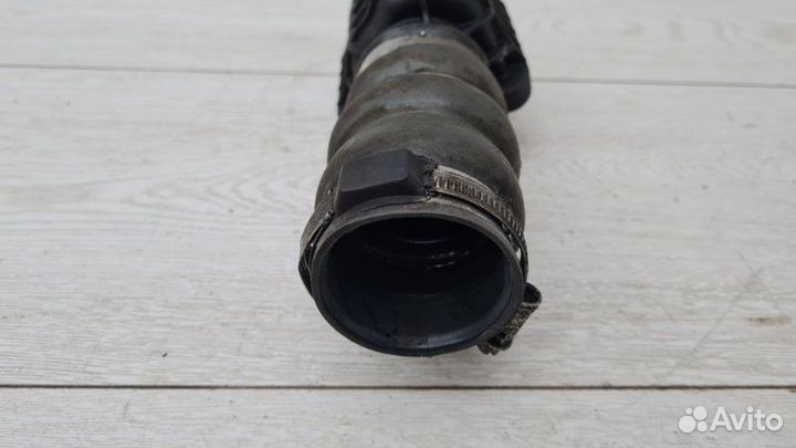 Патрубок воздушный Peugeot 3008 1 DV6C 2012