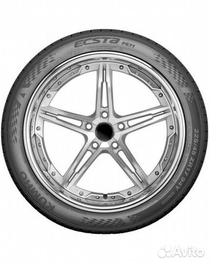 Kumho Ecsta PS71 215/45 R17 91V