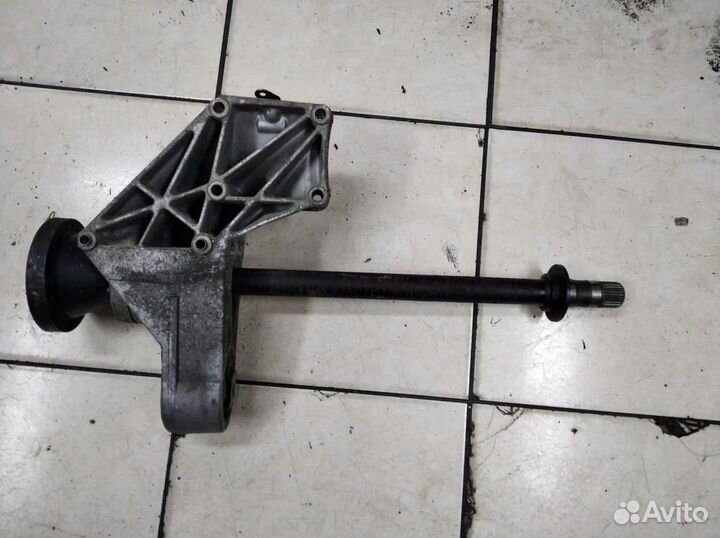 Вал промежуточный перед привода W638 V-class Vit