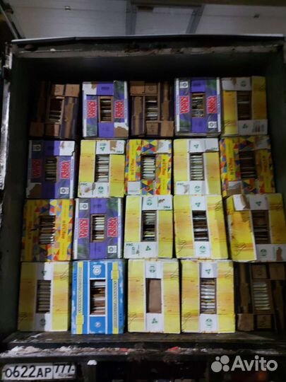 Прадаю Бананы каробки