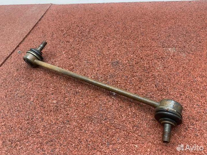 Стойки стабилизатора Skoda Rapid седан cwva 1.6