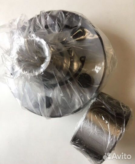 Ступица задняя с подшипником Ford Explorer 2000-20