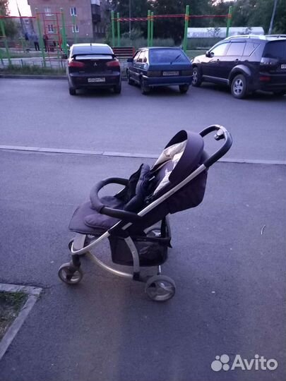 Прогулочная коляска