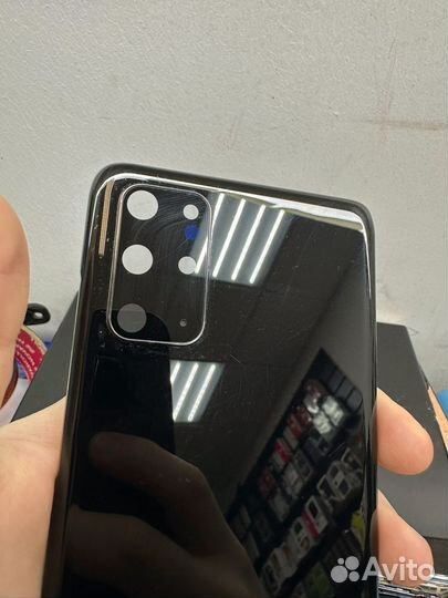 Крышка samsung s20 plus б/у