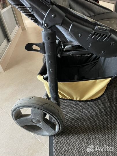 Коляска универсальная