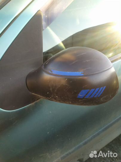 Зеркало левое Peugeot 206