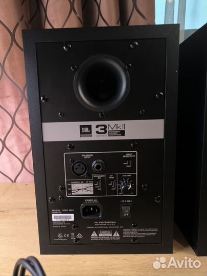 Мониторный динамик JBL 305P mkii активный динамик