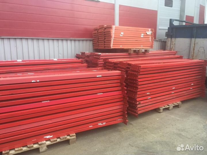 Гравитационные стеллажи на склад