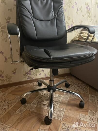 Компьютерное кресло кожа