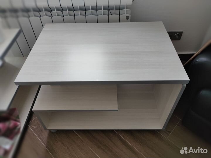 Тумба на колесиках