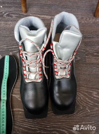 Лыжные ботинки, размер 45